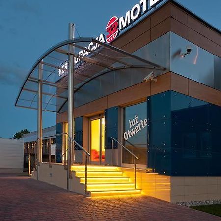 Restauracja 32 Motel 格雷菲采 外观 照片